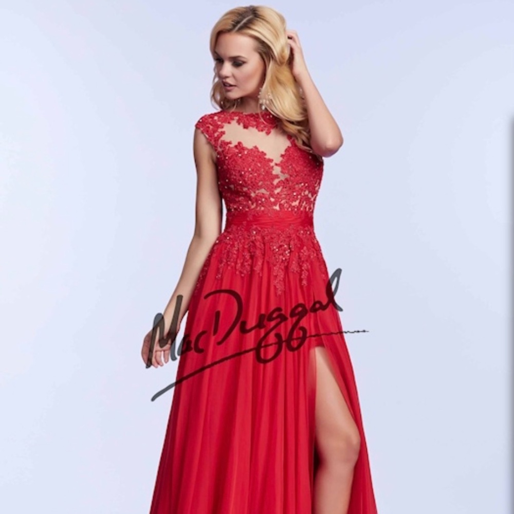 Mac Duggal Red Lace Gown Size 4